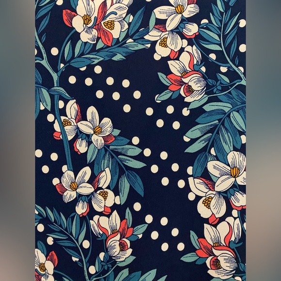 floral v neck tea dress with tie waist - Picture 6 of 8